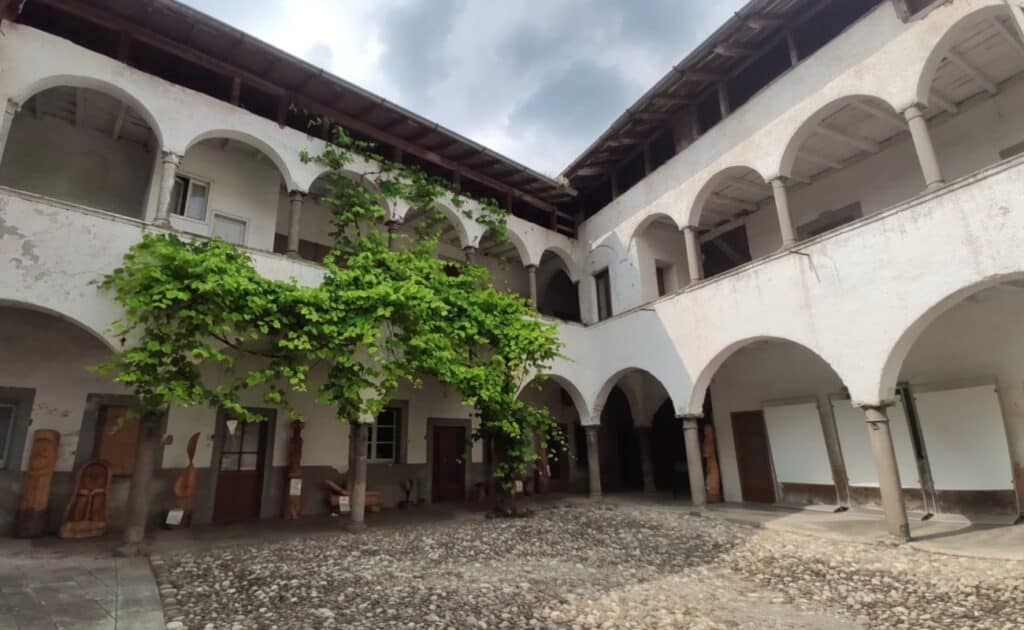 Fino del Monte: cosa vedere e fare tra chiese, parchi e sentieri convento san salvatore fino monte